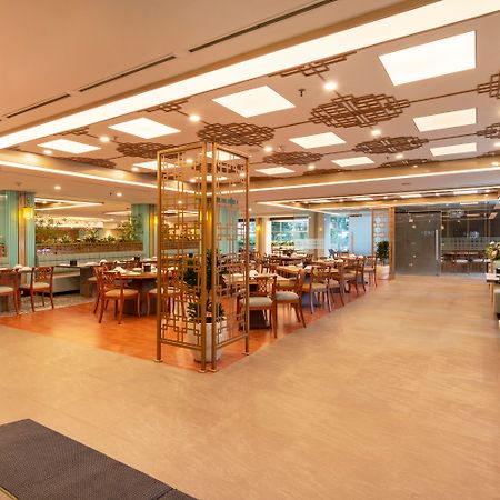 Blue Sky Hotel Balikpapan מראה חיצוני תמונה