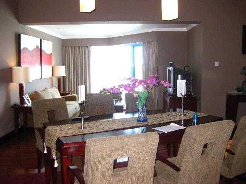 Blue Sky Hotel Balikpapan מראה חיצוני תמונה