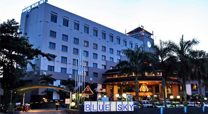 Blue Sky Hotel Balikpapan מראה חיצוני תמונה