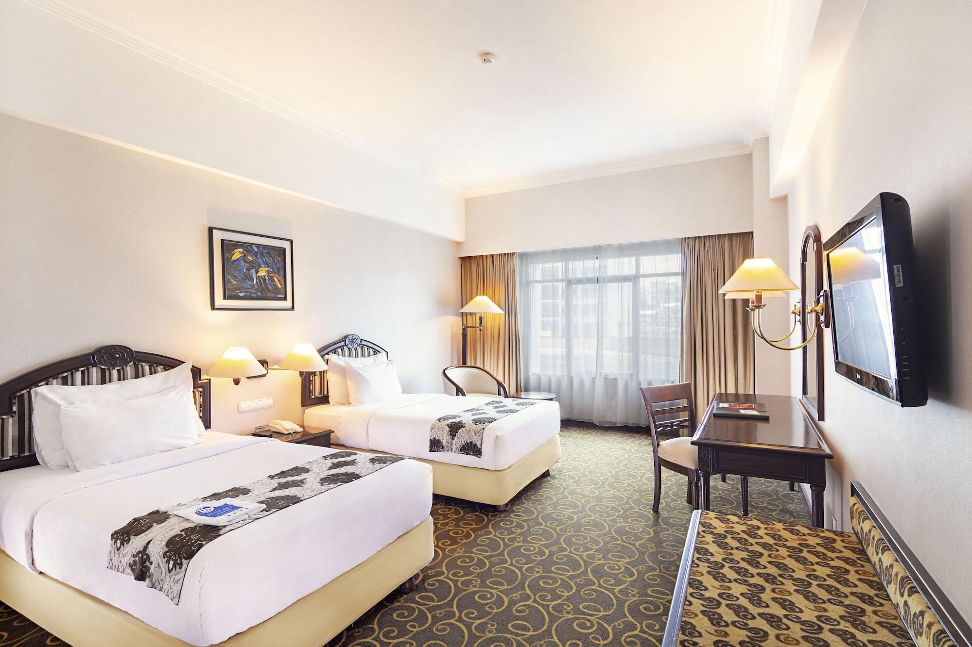 Blue Sky Hotel Balikpapan מראה חיצוני תמונה