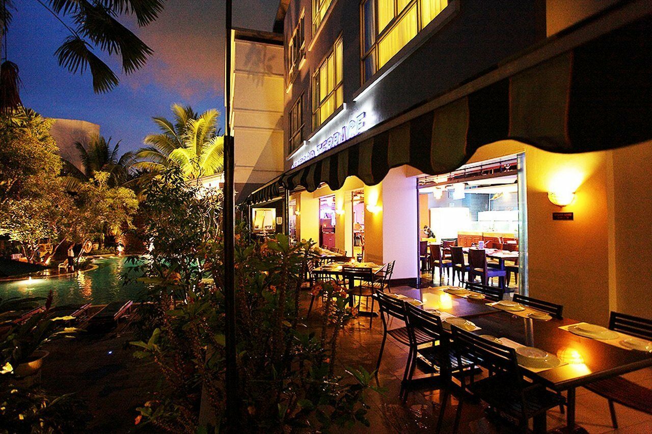 Blue Sky Hotel Balikpapan מראה חיצוני תמונה